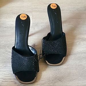 DKNY Bling heels black size 9.5